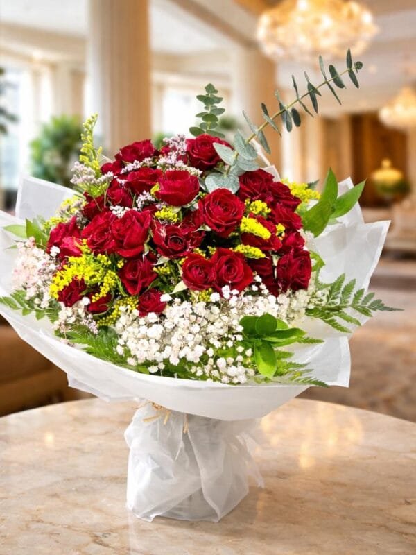 أحمر أربعة عشر غلاف أبيض